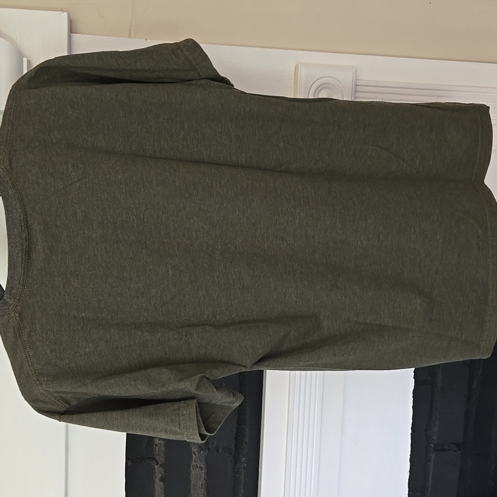 Cler's Art Olive Green Peru Llama T-Shirt - Picture 9 of 9